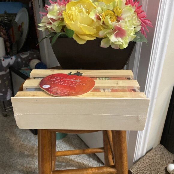 Tri Coastal Design 5 Piece Stationery Set - NIP (SEALED) - Picture 4 of 4